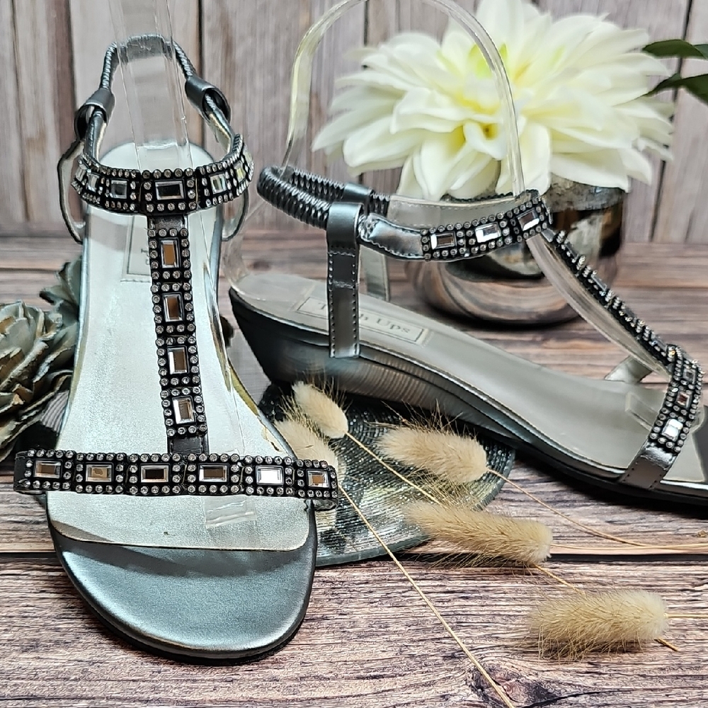TOUCH UPS SILVER RHINESTONE WEDGE SANDALS